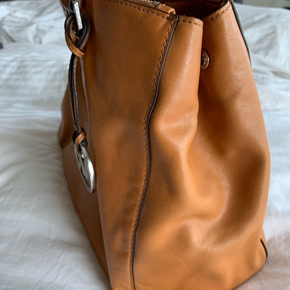 MICHAEL KORS Large Crossbody/Tote - Picture 3 of 8